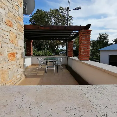 公寓 70 M2 In Steinhaus Unweit Von Porec *